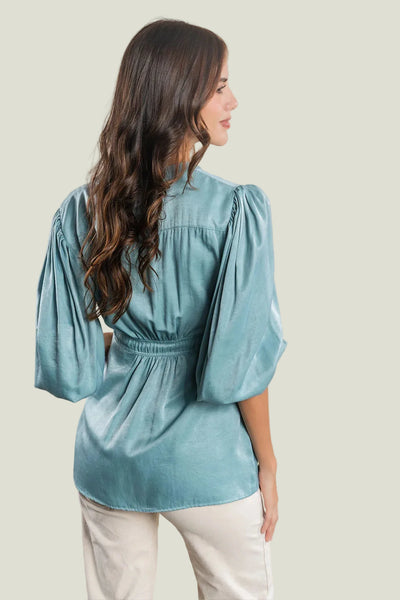 BLUSA EN CUELLO V MANGA 3/4