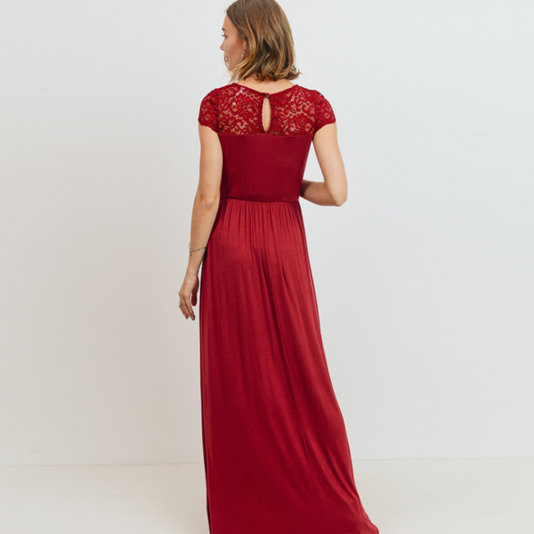 Vestido Largo con Encaje en Cuello y Mangas