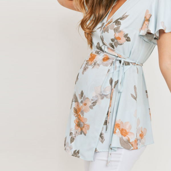 Blusa wrap con estampado de flores